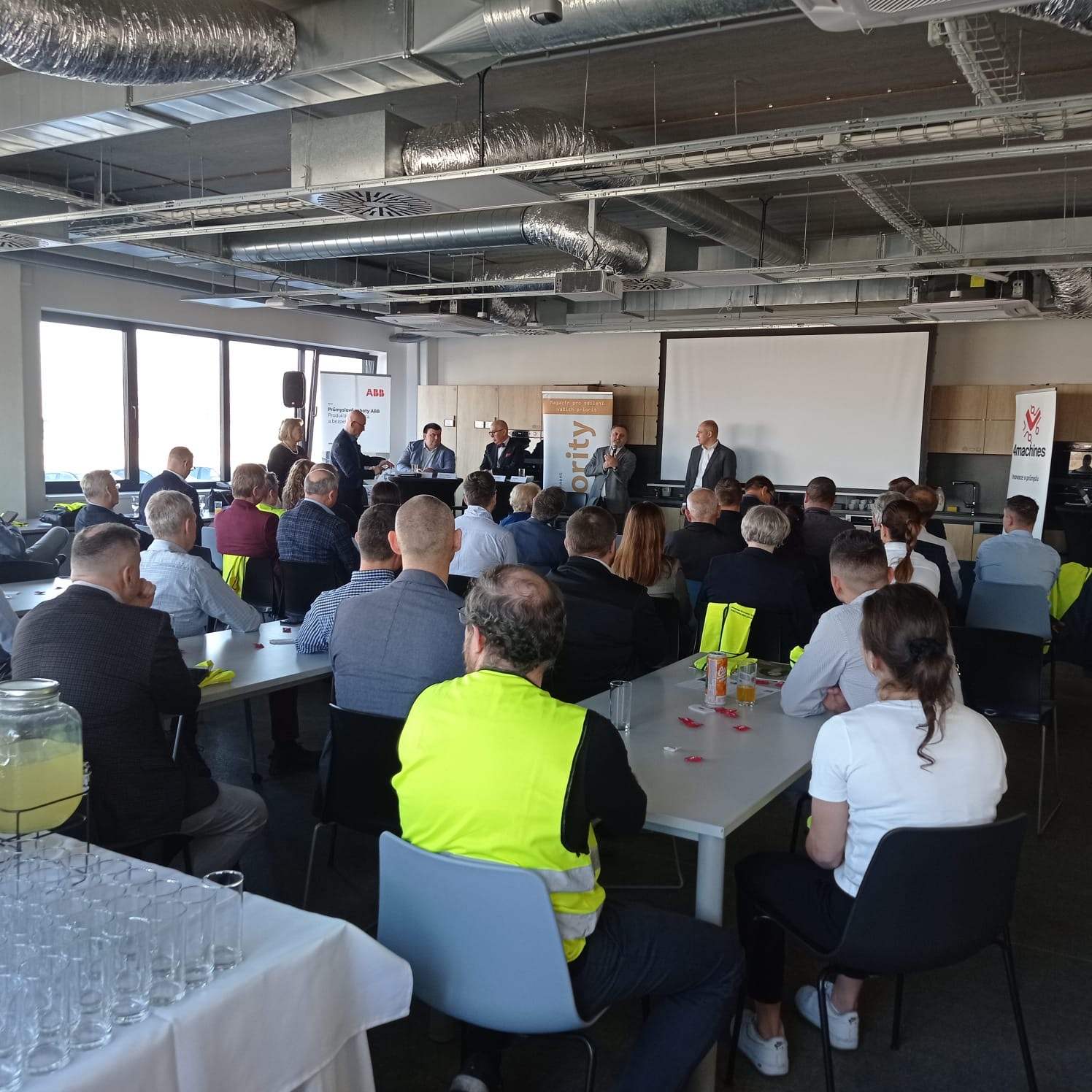 O manažerských výzvách v robotizaci a AI_02